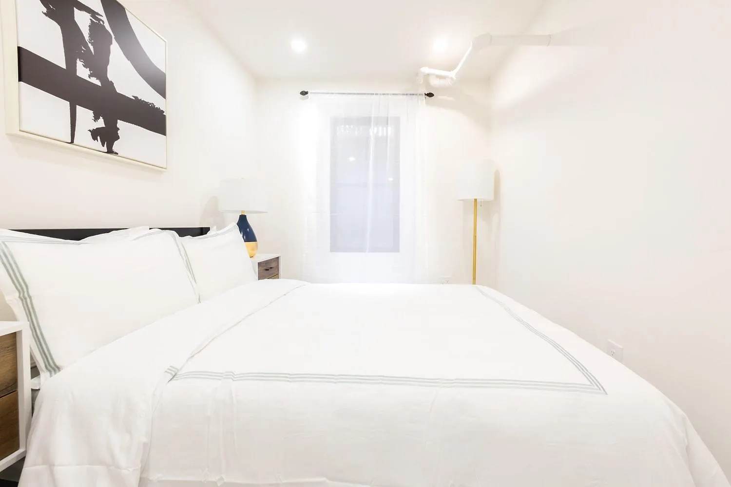 Apartment 170-G 3Br Duplex With Private Yard In E Village New York