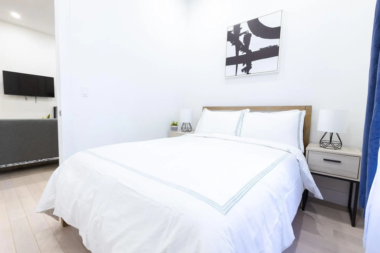 170-G 3Br Duplex With Private Yard In E Village New York Apartment