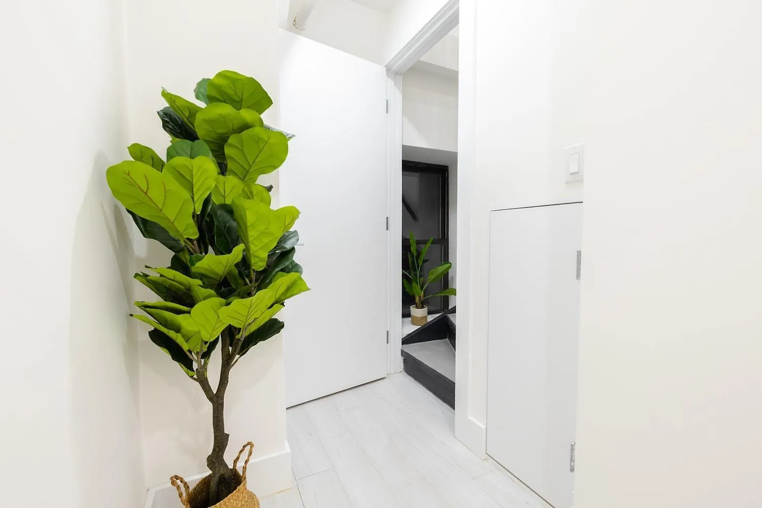 170-G 3Br Duplex With Private Yard In E Village New York 0*,