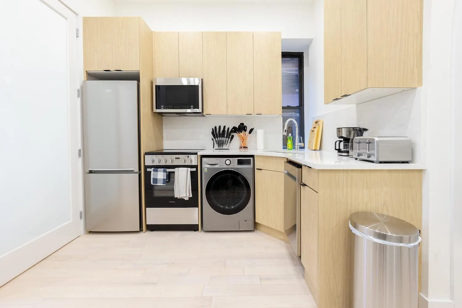 170-G 3Br Duplex With Private Yard In E Village New York Verenigde Staten