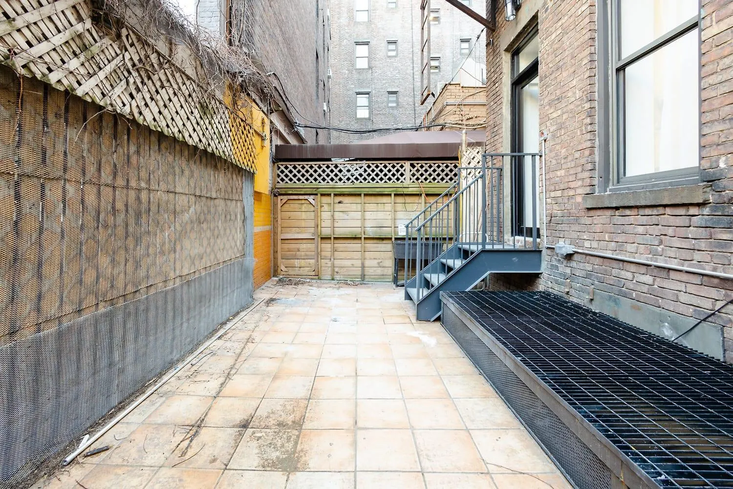 170-G 3Br Duplex With Private Yard In E Village New York 0*,  Verenigde Staten